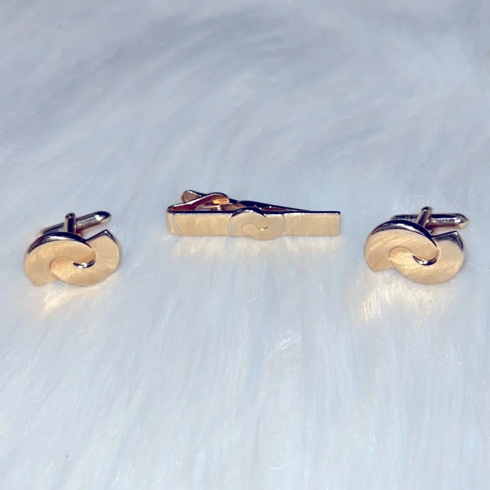 Vintage Swank Gold Tone Retro Tie Clip and Matching Cuff links